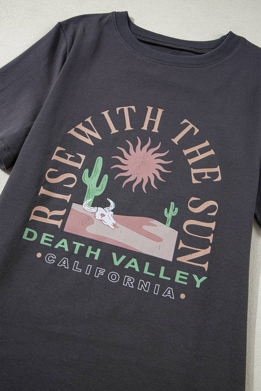 RISE WITH THE SUN Western Fashion Graphic Tee