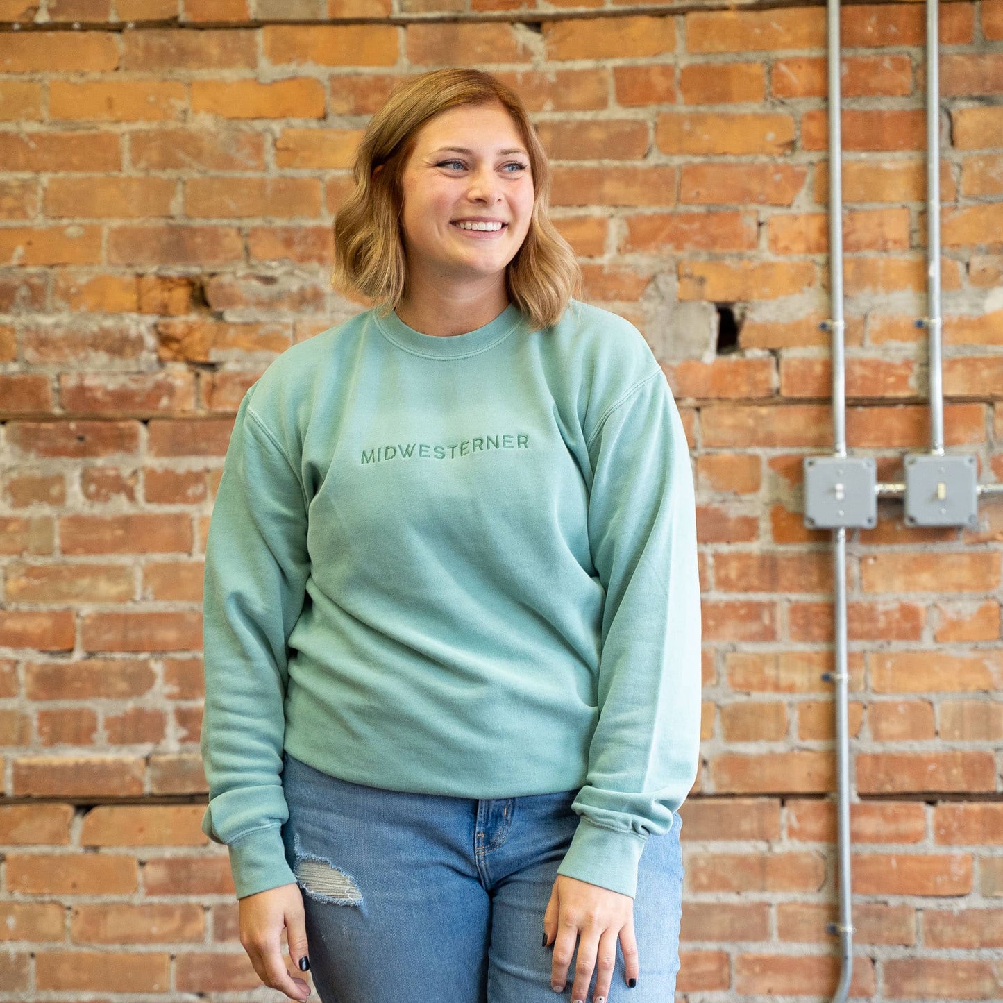 Midwesterner Embroidered Sweatshirt: Mint
