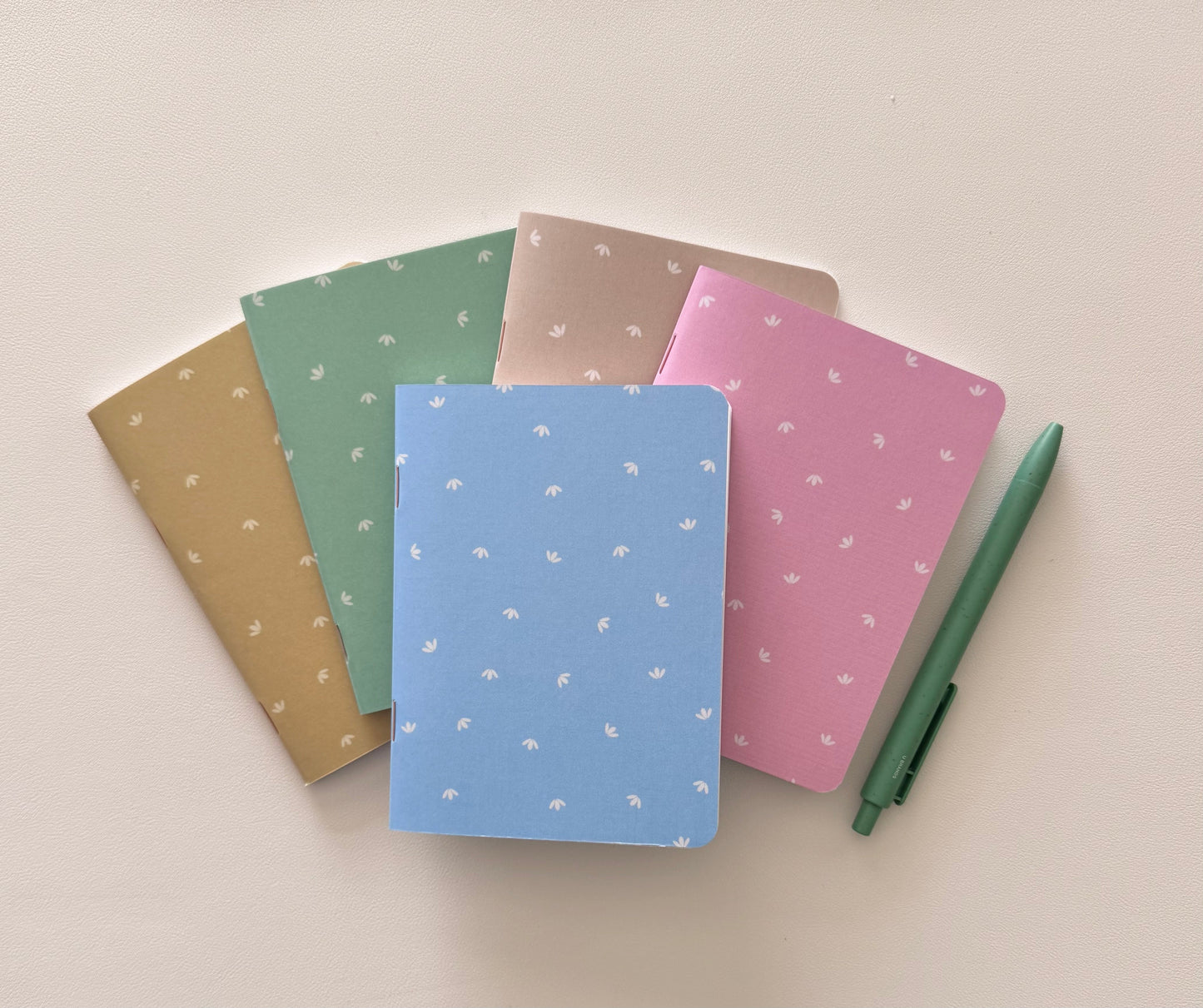 AligN: Pocket Notebook 20 pages -Ditsy Print Lavender