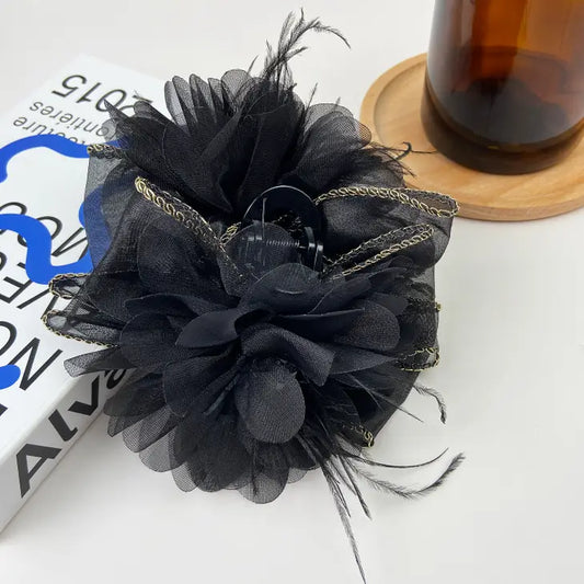 Chain Bow Claw Clip